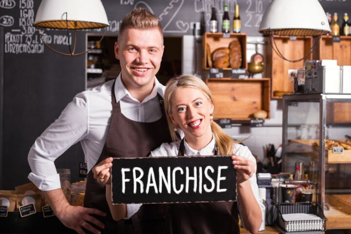 Top Benefits of Working With a Franchise Consultant